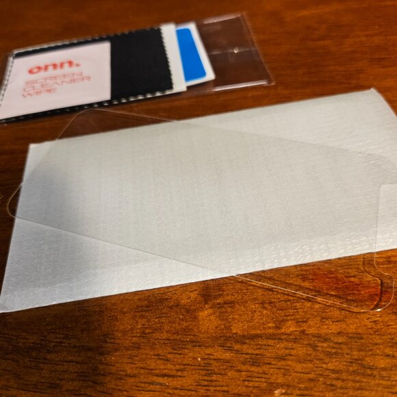 Onn Glass Screen Protector 877995 for iPhone 5 - Picture 2 of 4